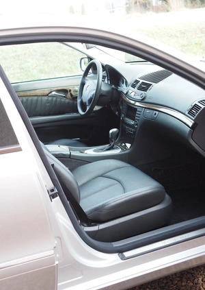 Mercedes-Benz Klasa E cena 41900 przebieg: 118886, rok produkcji 2002 z Mirsk małe 781
